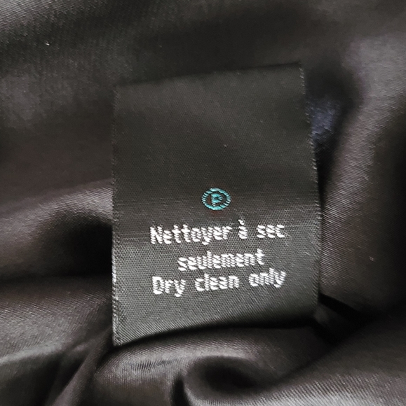 ⚡2/$25-Sequin shift dress - Picture 14 of 14